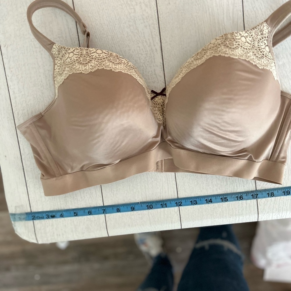 Cacique 44c wired bright and cream lace bra